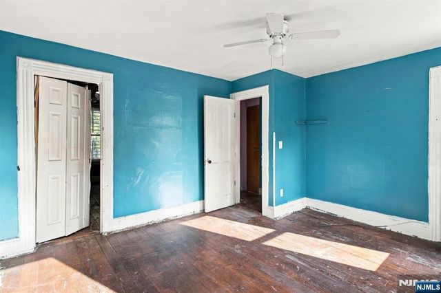 800 S 15th Street, Newark, NJ 07108