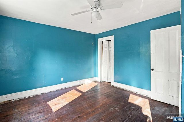 800 S 15th Street, Newark, NJ 07108