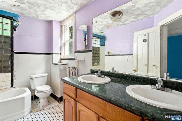 800 S 15th Street, Newark, NJ 07108