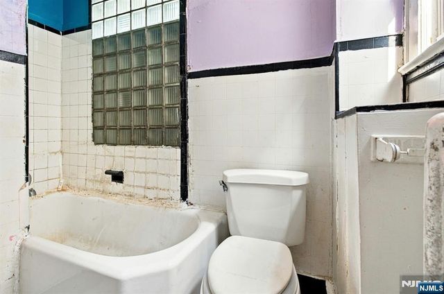 800 S 15th Street, Newark, NJ 07108
