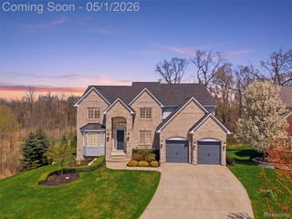 1450 Greythorne Drive, Orion Charter Township, MI 48359