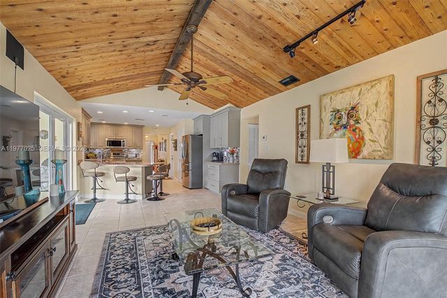 2694 SW 14th Dr, Deerfield Beach, FL 33442