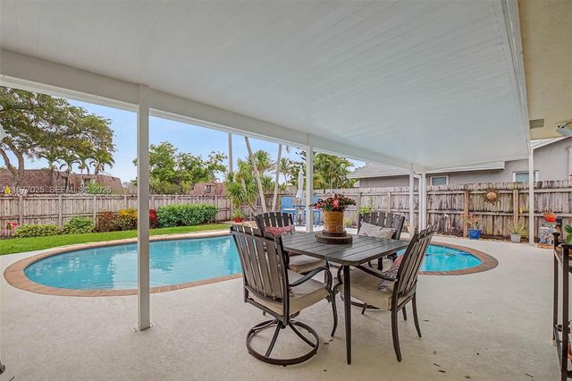 2694 SW 14th Dr, Deerfield Beach, FL 33442