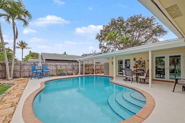 2694 SW 14th Dr, Deerfield Beach, FL 33442