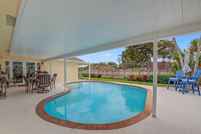 2694 SW 14th Dr, Deerfield Beach, FL 33442