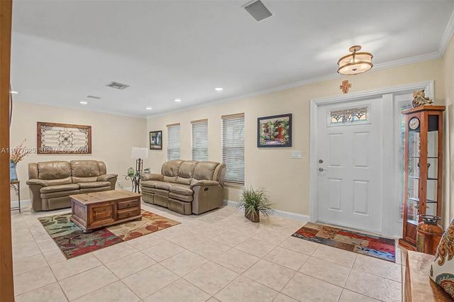 2694 SW 14th Dr, Deerfield Beach, FL 33442