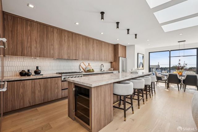 1827 33rd Avenue, San Francisco, CA 94122