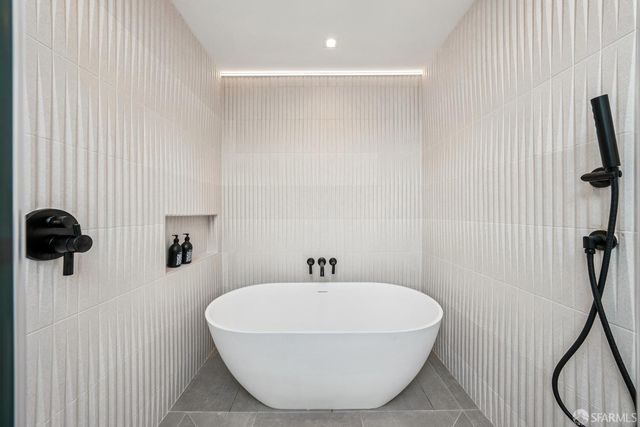 1827 33rd Avenue, San Francisco, CA 94122