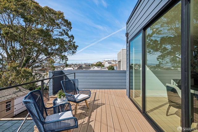 1827 33rd Avenue, San Francisco, CA 94122