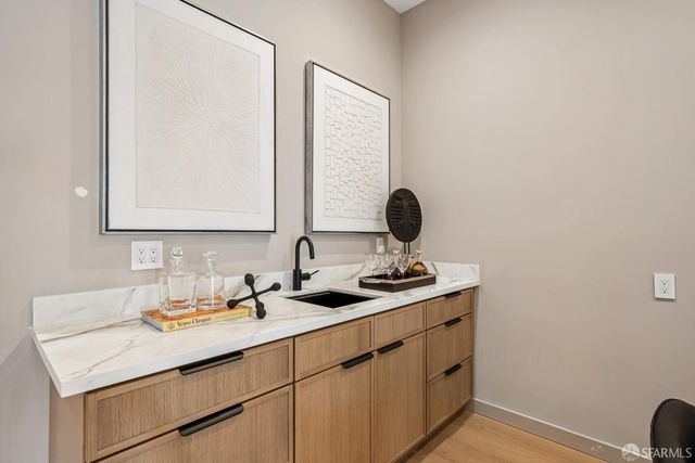 1827 33rd Avenue, San Francisco, CA 94122