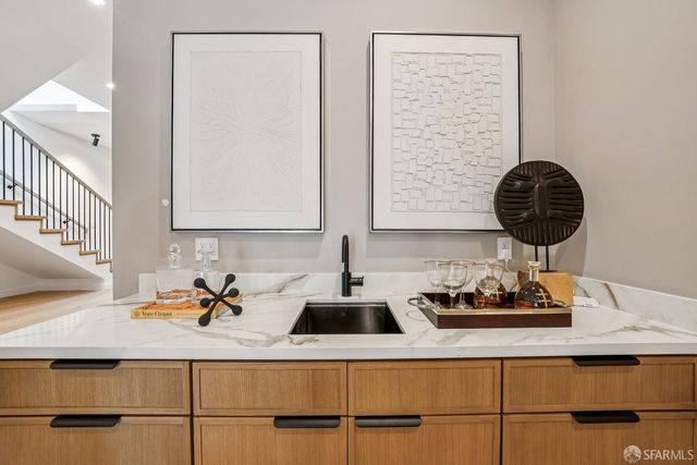 1827 33rd Avenue, San Francisco, CA 94122