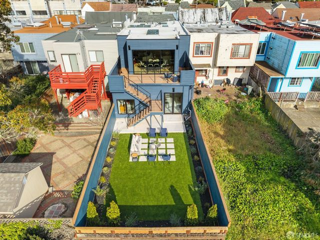 1827 33rd Avenue, San Francisco, CA 94122