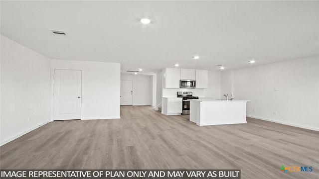 168 Baby Calf Roping Road, Jarrell, TX 76537