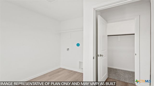 168 Baby Calf Roping Road, Jarrell, TX 76537