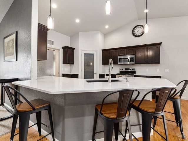 5114 Lynn Meadows Dr, Pueblo, CO 81005