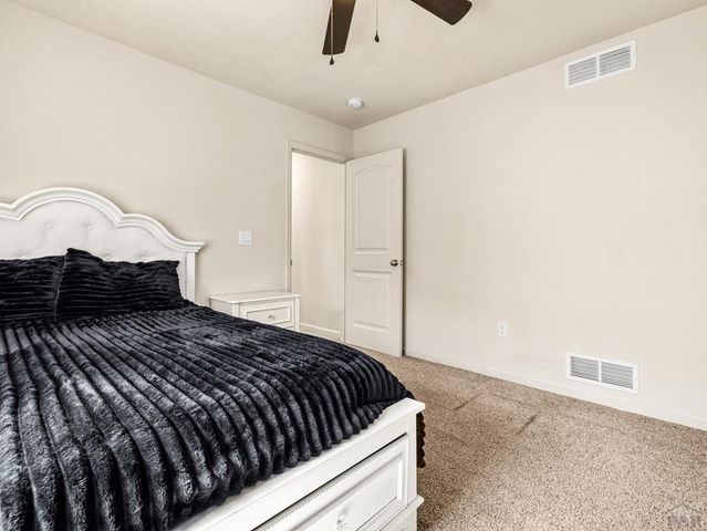 5114 Lynn Meadows Dr, Pueblo, CO 81005