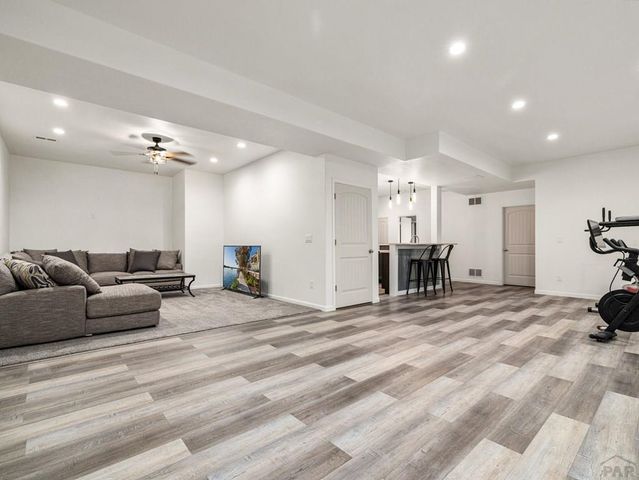 5114 Lynn Meadows Dr, Pueblo, CO 81005