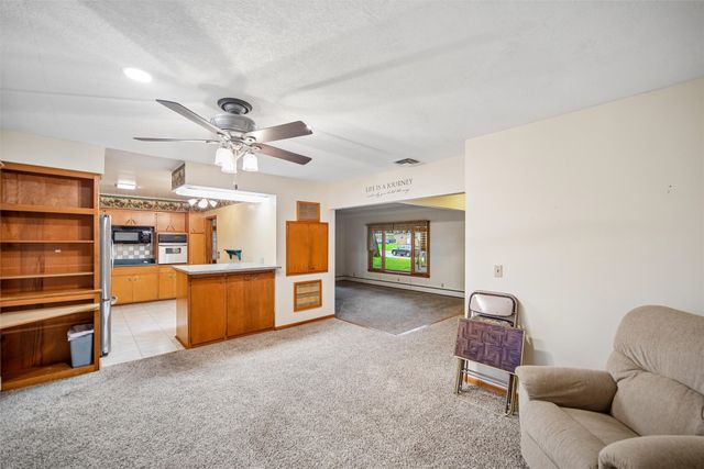 3629 Oakcrest Drive, Des Moines, IA 50310