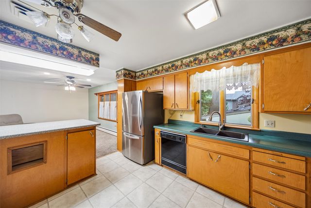 3629 Oakcrest Drive, Des Moines, IA 50310