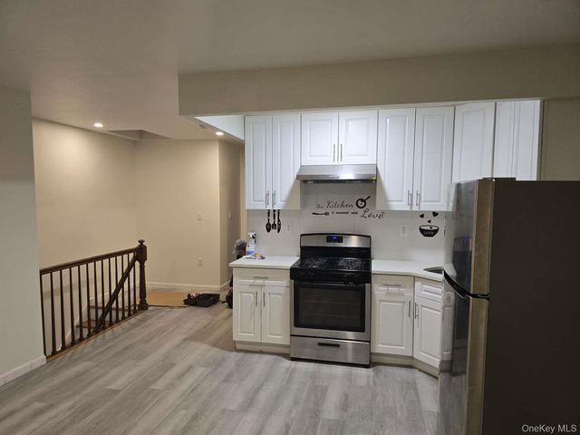 5722 Kissena Boulevard 2, Flushing, NY 11355