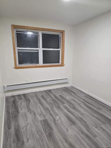 5722 Kissena Boulevard 2, Flushing, NY 11355