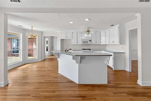 955 Mocassin Gap Road, Locust Grove, GA 30248
