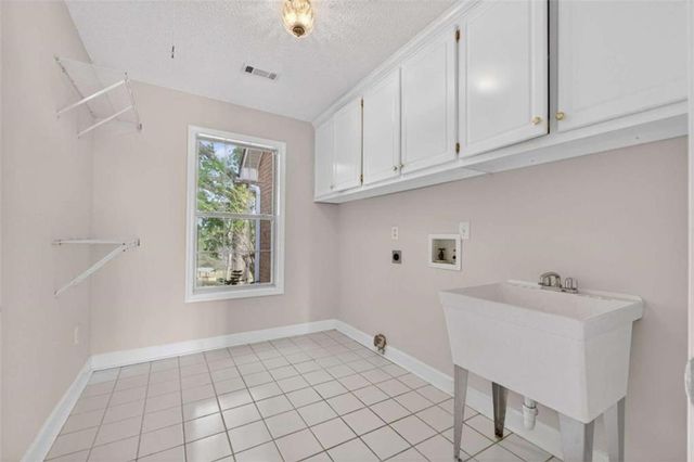 955 Mocassin Gap Road, Locust Grove, GA 30248