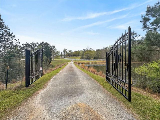 955 Mocassin Gap Road, Locust Grove, GA 30248