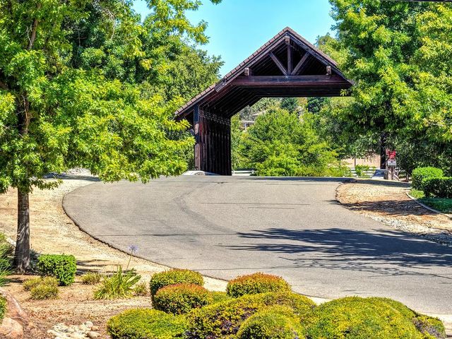 11880 Gidaro Dr, Elk Grove, CA 95624