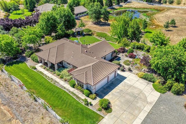 11880 Gidaro Dr, Elk Grove, CA 95624
