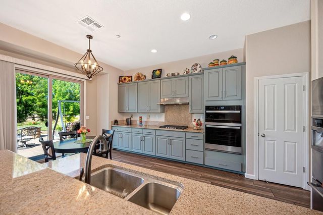 11880 Gidaro Dr, Elk Grove, CA 95624