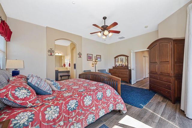 11880 Gidaro Dr, Elk Grove, CA 95624