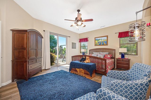 11880 Gidaro Dr, Elk Grove, CA 95624