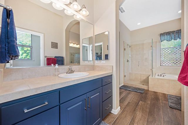 11880 Gidaro Dr, Elk Grove, CA 95624