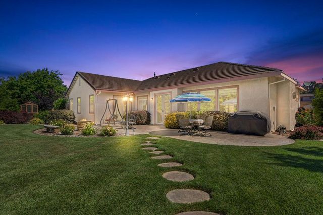 11880 Gidaro Dr, Elk Grove, CA 95624