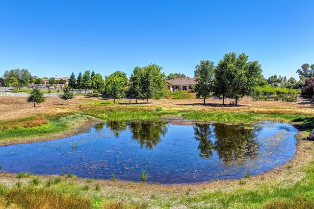 11880 Gidaro Dr, Elk Grove, CA 95624