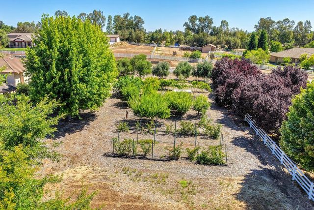 11880 Gidaro Dr, Elk Grove, CA 95624