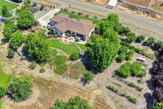 11880 Gidaro Dr, Elk Grove, CA 95624