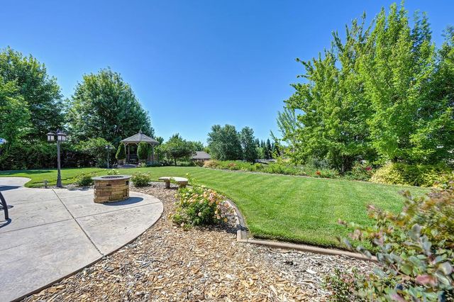 11880 Gidaro Dr, Elk Grove, CA 95624