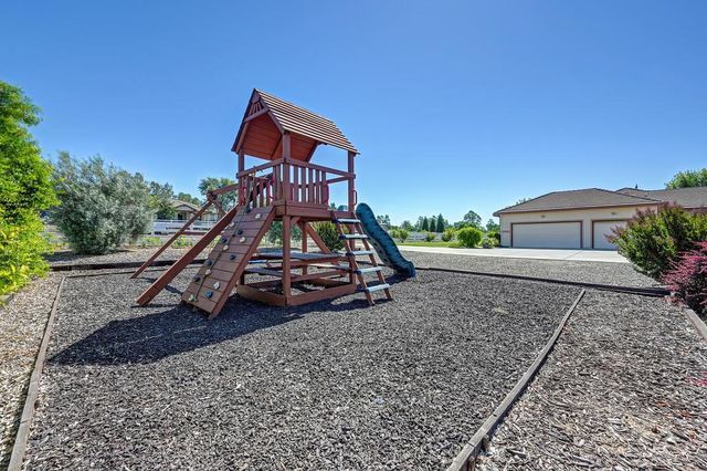 11880 Gidaro Dr, Elk Grove, CA 95624