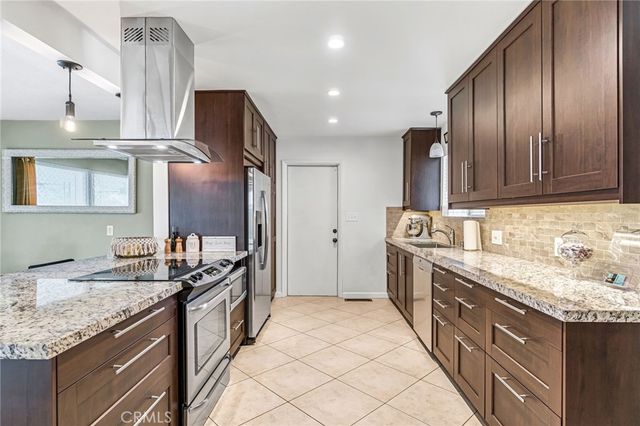 172 W Scott, Fresno, CA 93704