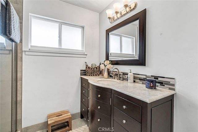 172 W Scott, Fresno, CA 93704