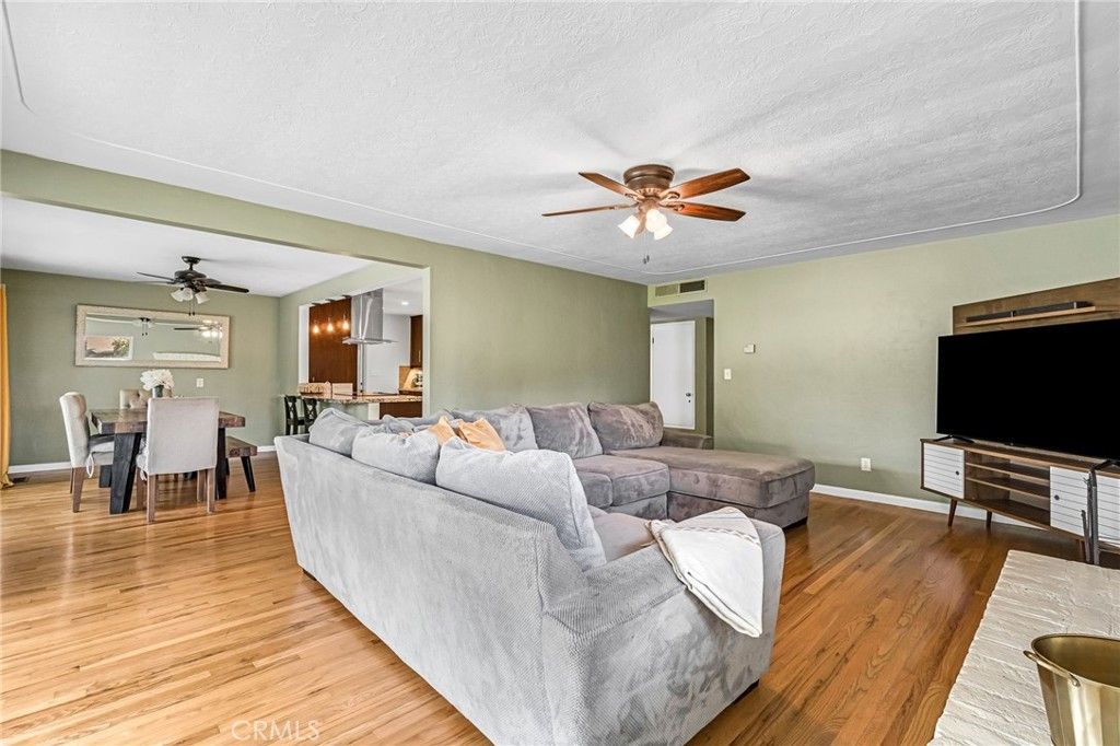 172 W Scott, Fresno, CA 93704