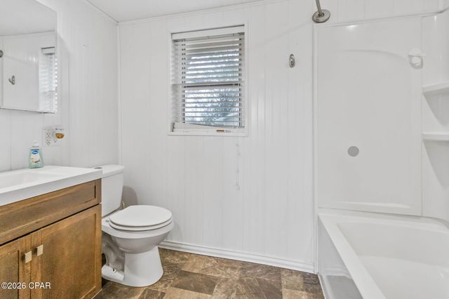 794 2nd Street, Chipley, FL 32428