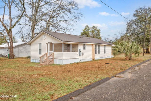 794 2nd Street, Chipley, FL 32428