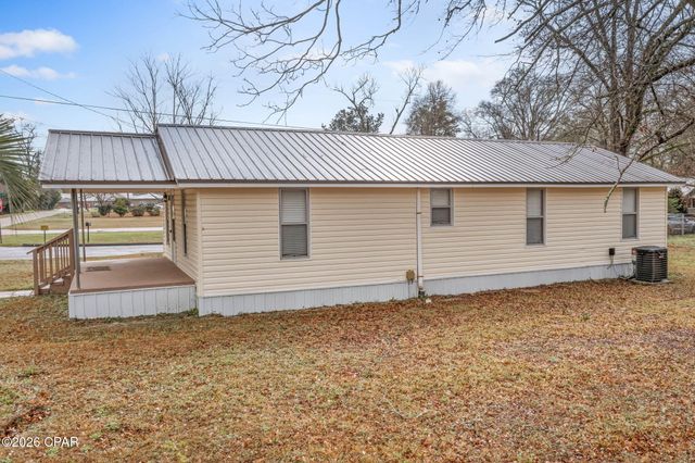 794 2nd Street, Chipley, FL 32428