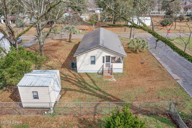 794 2nd Street, Chipley, FL 32428