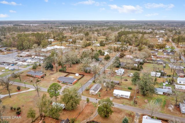 794 2nd Street, Chipley, FL 32428