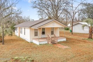 794 2nd Street, Chipley, FL 32428