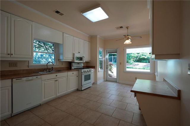 4003 Arborwood Lane, Tucker, GA 30084